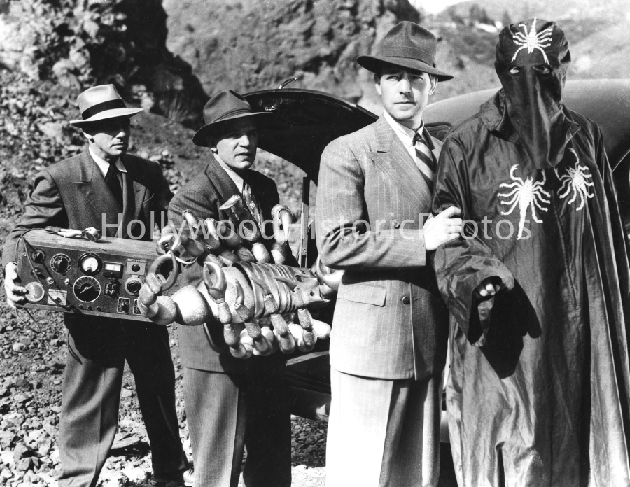 Bronson Canyon 1941 Return of Captain Marvel with Tom Tyler.jpg